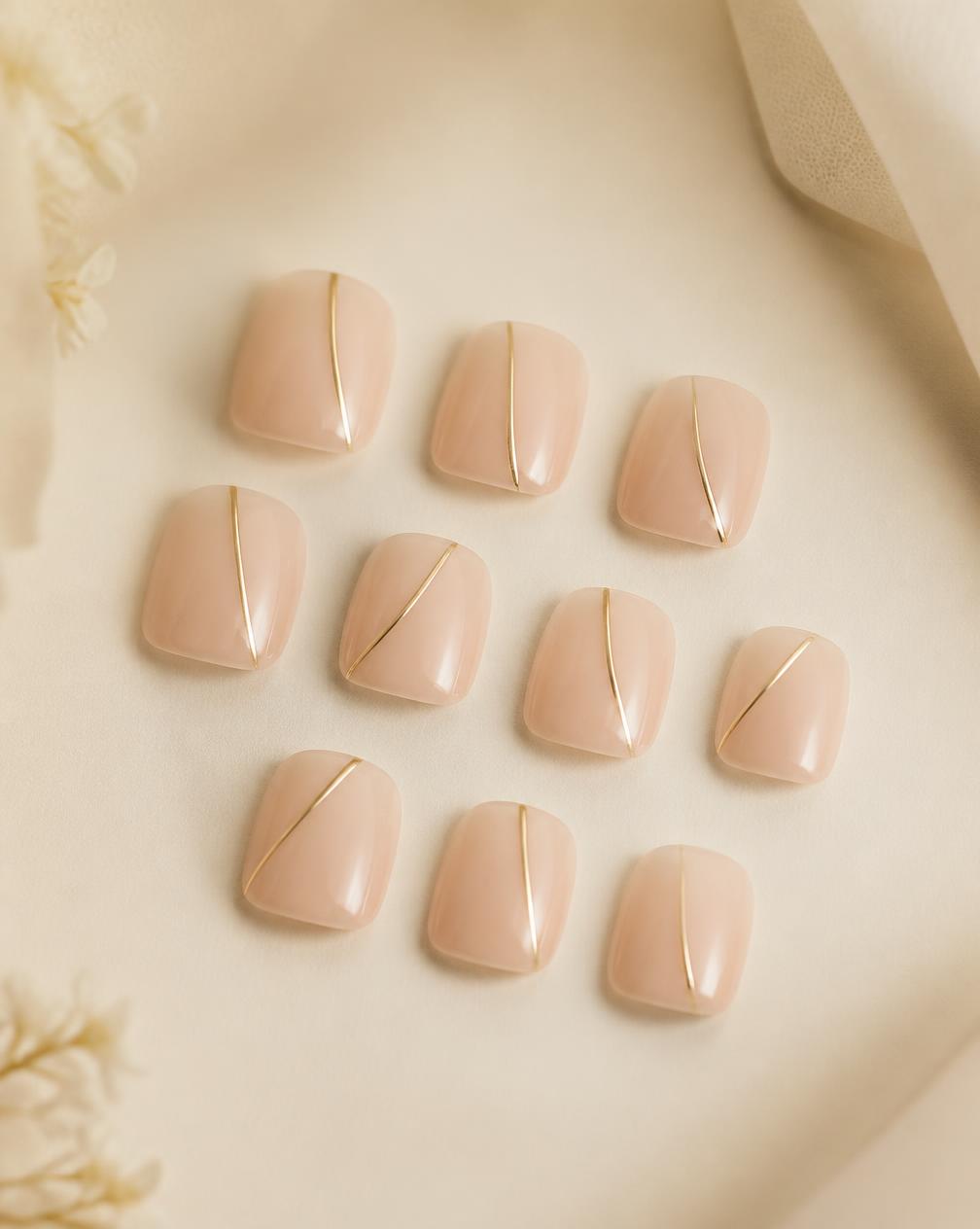 Press-on nails Gold Line ÉLI NAIL avec fin trait doré