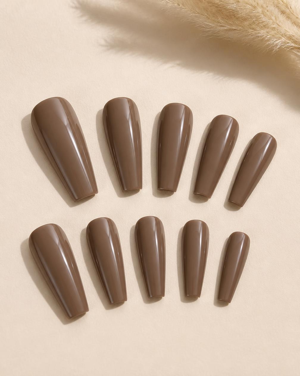 Press-on nails Mocha Coffin ÉLI NAIL, taupe profond
